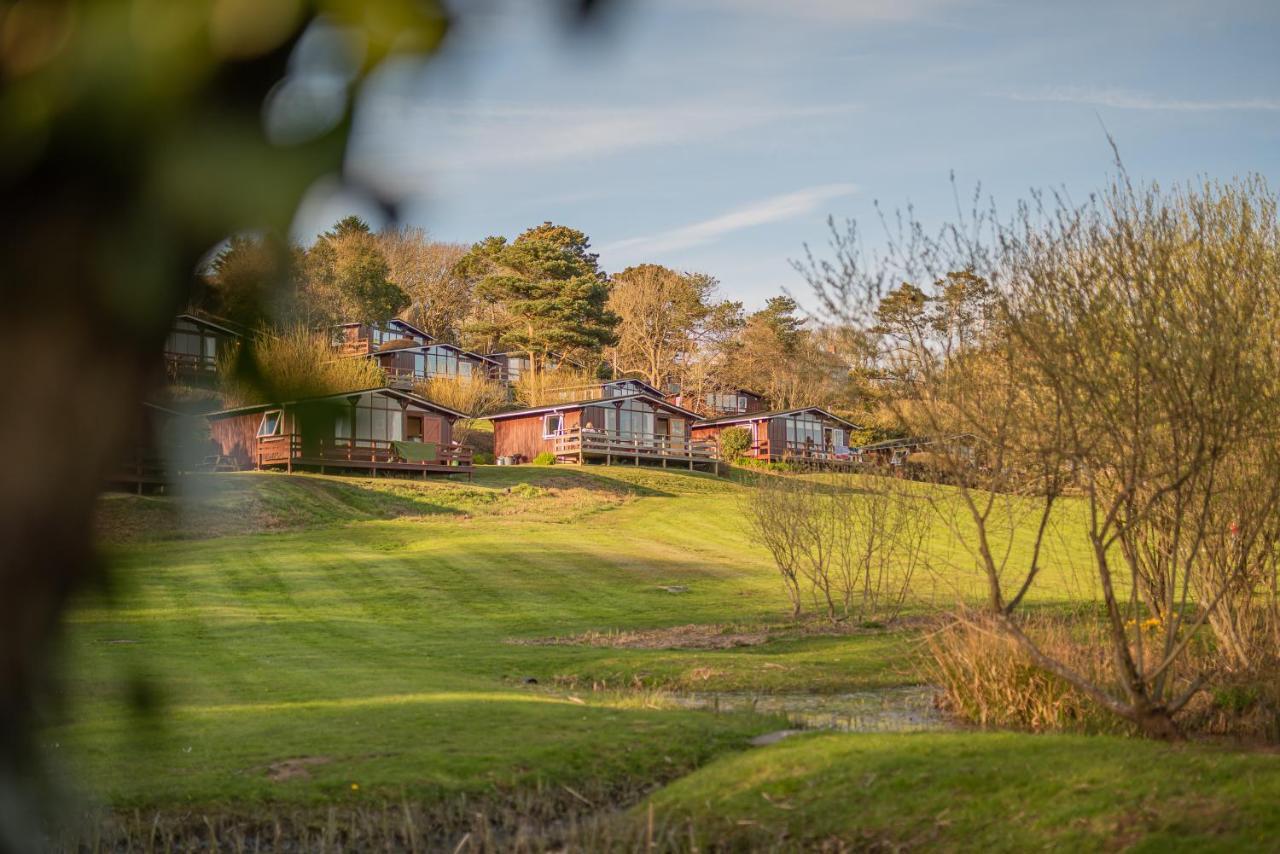 Timber Hill Self Catering Cedar Lodges Брод-Хейвен Экстерьер фото
